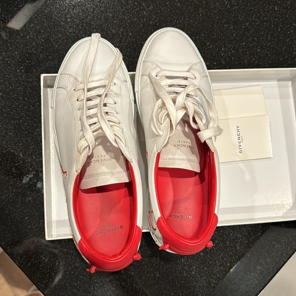 Givenchy sneakers size 39 women’s - Picture 4 of 9